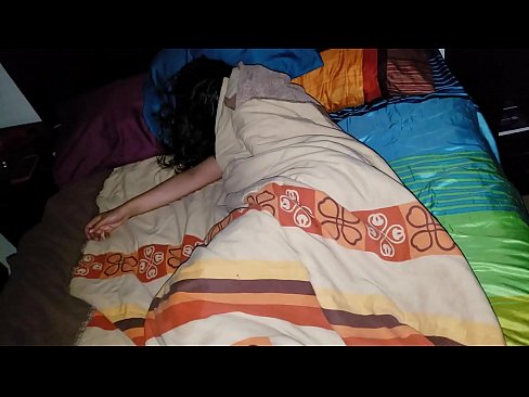 ❤️ सौतेला बेटा सोते समय अपनी युवा सौतेली माँ को डांटता है। गुदा वीडियो hi.tube-sexer-com.ru पर
